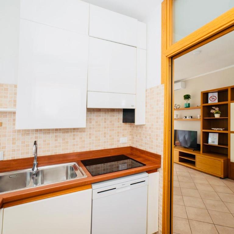 Domusky Attico - 8 piano - Appartamento con 2 Camere da Letto - 15