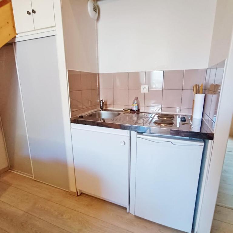 Le Therminus, T2Bis mezzanine, 4personnes, cœur de Luchon - Apartamento de 2 dormitorios - 6