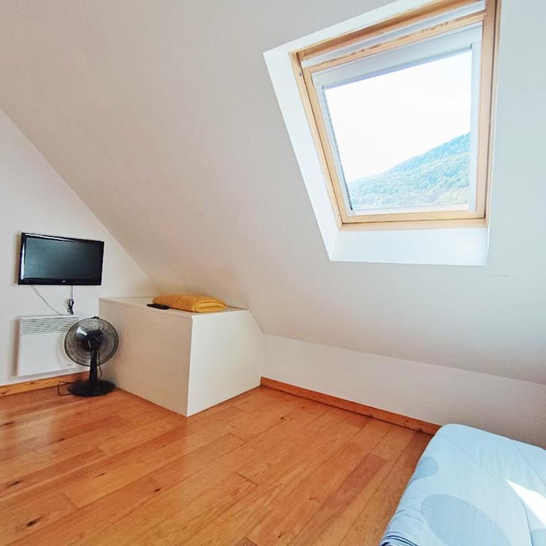 Le Therminus, T2Bis mezzanine, 4personnes, cœur de Luchon - Apartamento de 2 dormitorios - 8