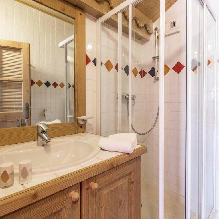 Duplex 10 pers avec spa et piscine, pied de pistes à Saint Martin de Belleville - Appartement 4 Chambres - 7