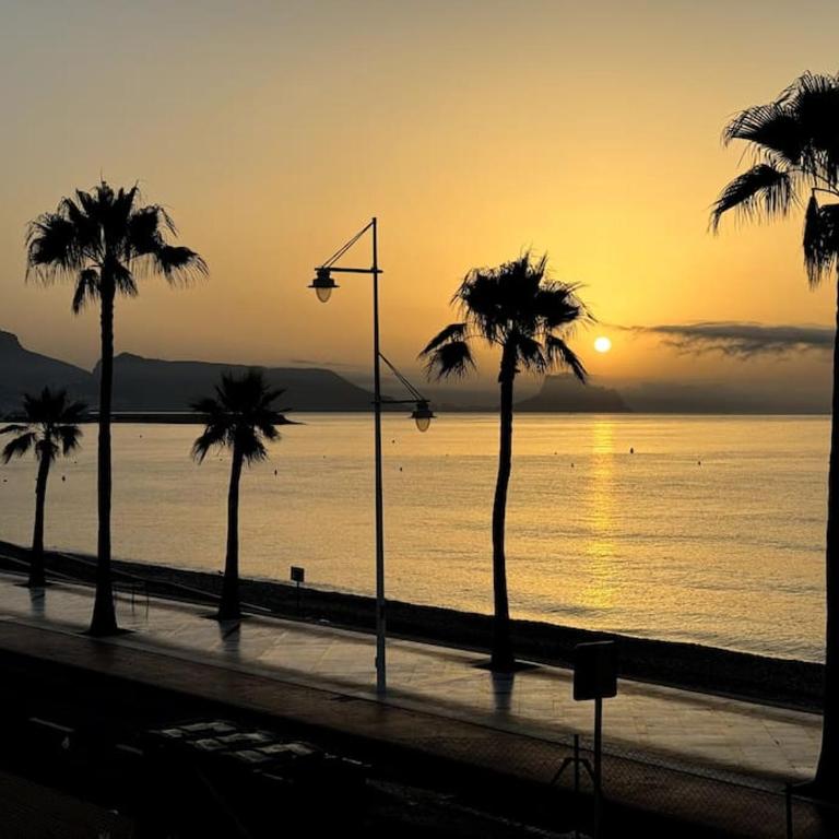 Beachfront, First line, 2-Bdr,2-Bath, Swiming Pool - Apartamento de 2 dormitorios con balcón y vistas al mar - 61