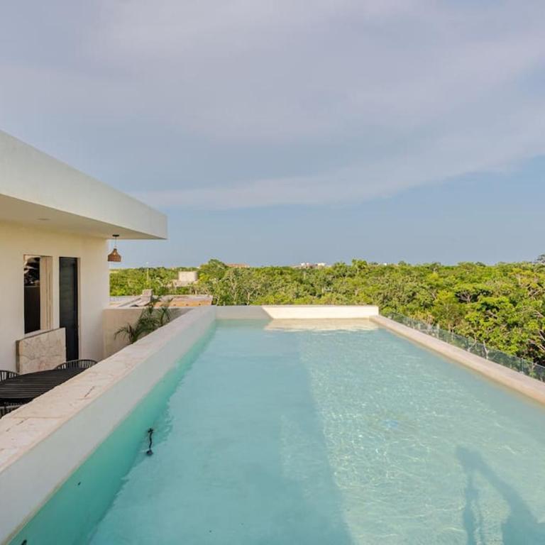 Alberca y balcon privado a 6 minutos de la playa - Two-Bedroom Apartment with Private Pool - 6