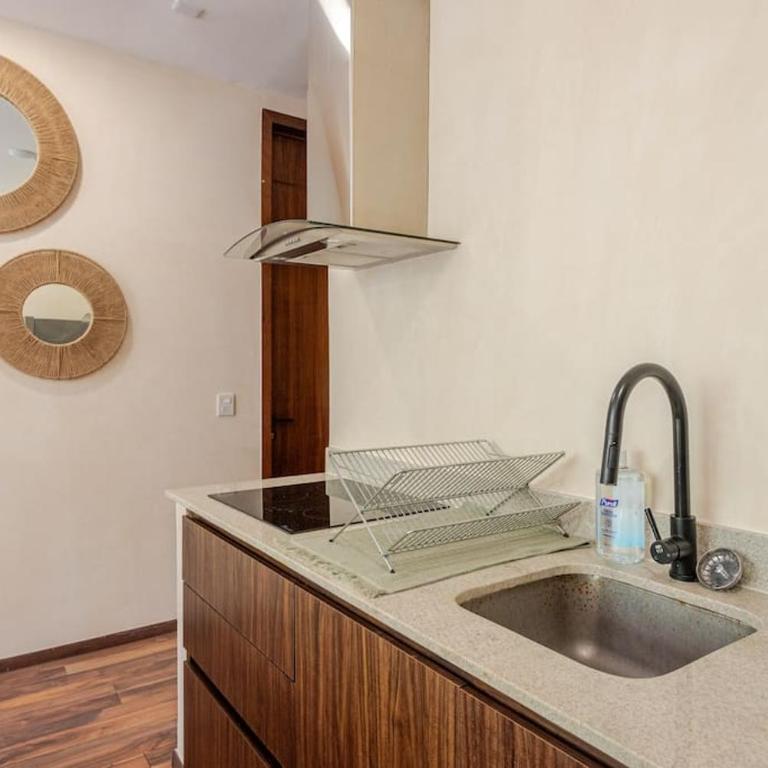 Alberca y balcon privado a 6 minutos de la playa - Two-Bedroom Apartment with Private Pool - 16