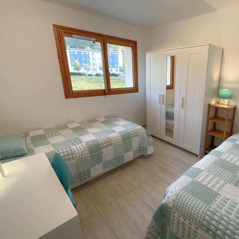 La terrasse au bord du Lac, vue panoramique lac et montagnes , 2 ch, linge et ménage inclus - Appartement - 18