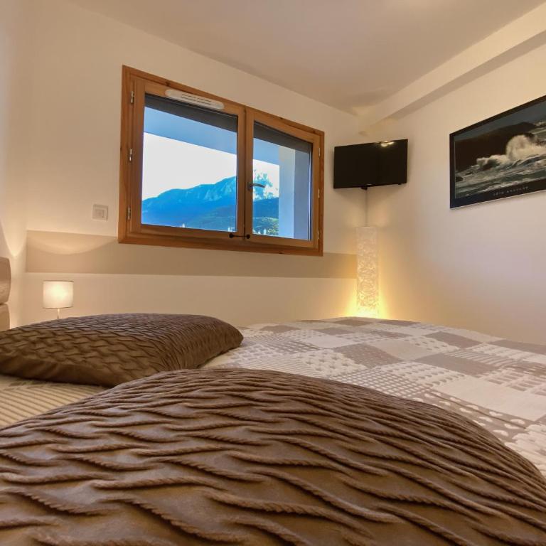 La terrasse au bord du Lac, vue panoramique lac et montagnes , 2 ch, linge et ménage inclus - Appartement - 15