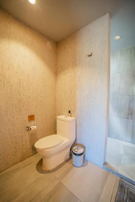 Exclusive Ph Art House free access 2 the beach - Two-Bedroom Apartment - 19