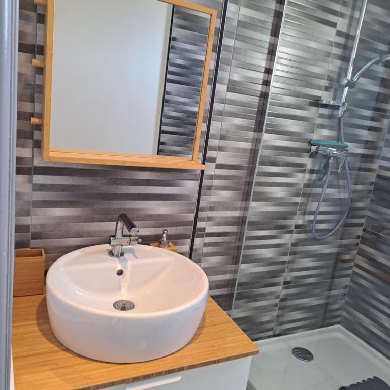 Port Brescou, T3 en duplex climatisé, superbe vue sur le port - Apartamento de 3 dormitorios - 21