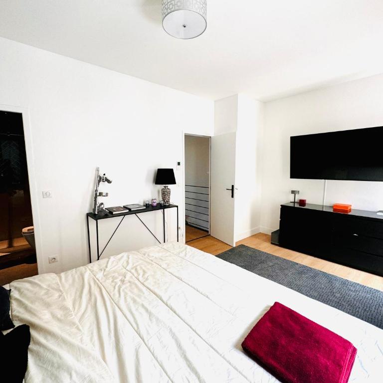 maison luxueuse avec piscine privée chauffée - Villa 2 Chambres - 33
