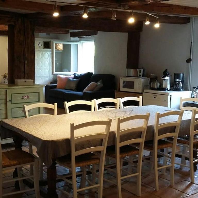 Ferme de Chenezeau - 15 personnes , 7 chambres - Maison 7 Chambres - 13