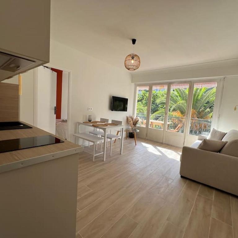 Magnifique T2 proche mer et ville refait à neuf avec terrasse - Appartamento con 1 Camera da Letto - 35