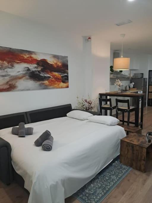 Las Artes y las Ciencias I - Two-Bedroom Apartment - 9