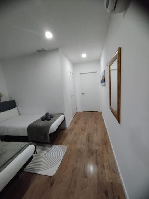Las Artes y las Ciencias I - Two-Bedroom Apartment - 18