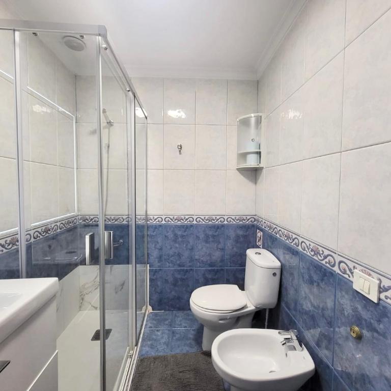 Affordable holiday accommodation for large families and groups at Las Canteras beach with 3 Bedrooms and Free Parking - Apartamento de 3 dormitorios - 18