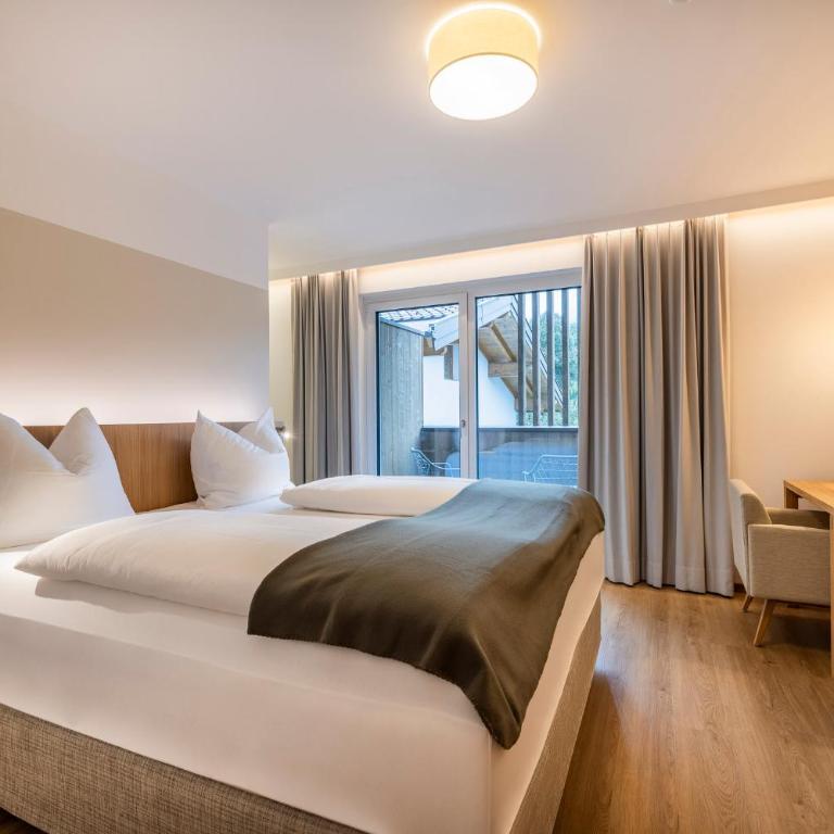 Hotel Hubertus - Deluxe Doppelzimmer mit Balkon - 1