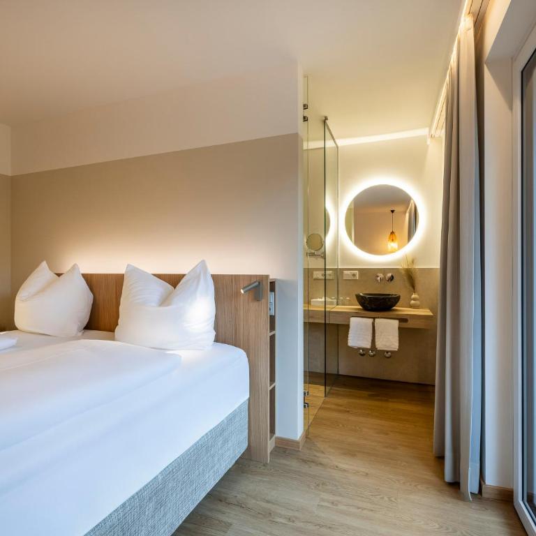 Hotel Hubertus - Deluxe Doppelzimmer mit Balkon - 3