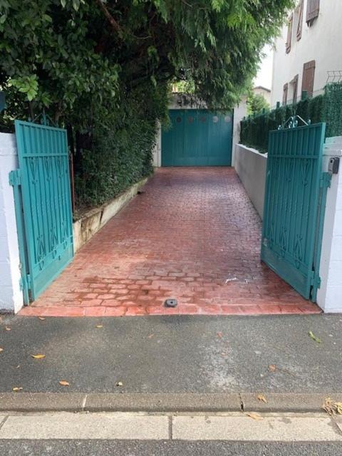 Apartment 55 m2, sunny garden & pool in Villa 1905 - Appartement 2 Chambres - 12