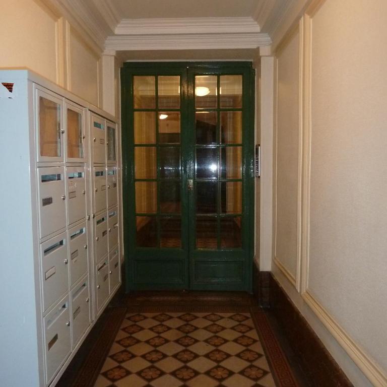 Au coeur de Paris - One-Bedroom Apartment - 3