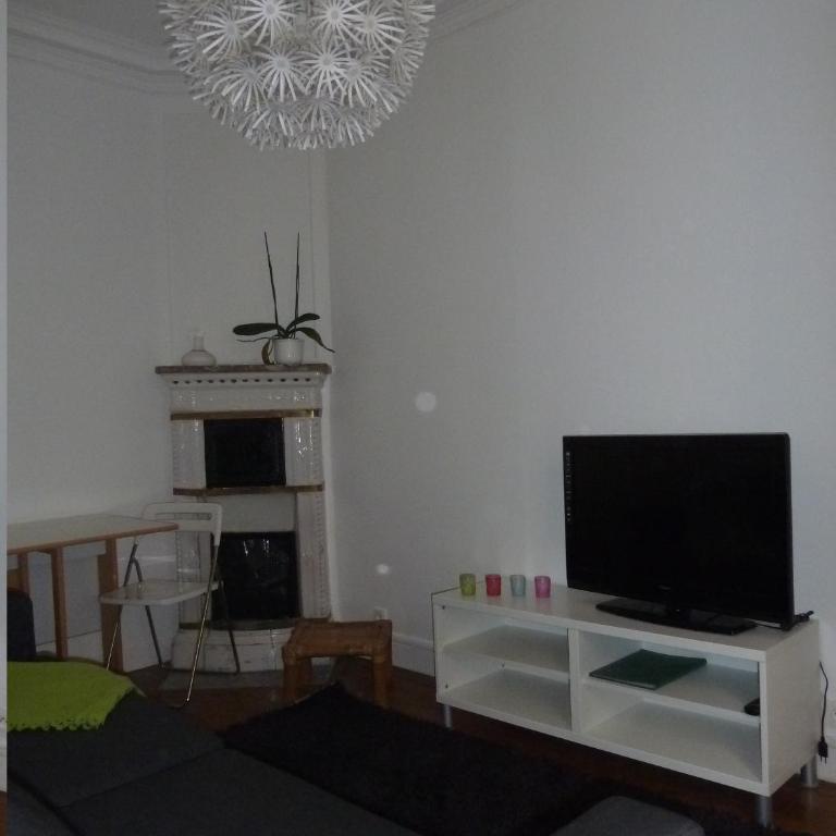 Au coeur de Paris - One-Bedroom Apartment - 8