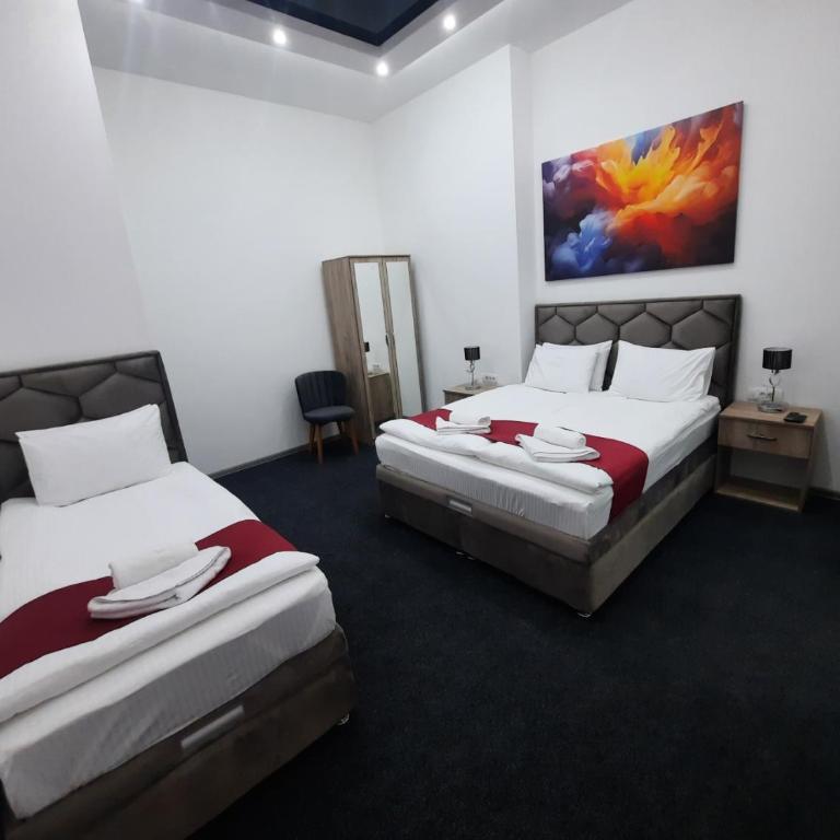 Authentic Belgrade Centre Apartment #5, Four bedrooms, One Full Bathroom, One Toilet - Deluxe Suite - 9