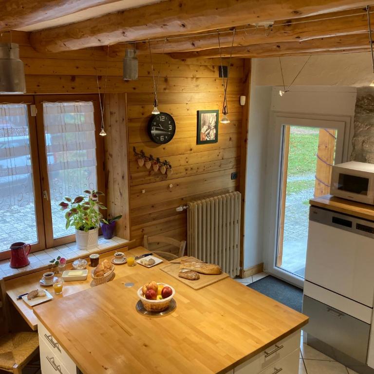 l'Echo des Glieres vue montagne centre village sauna & grill - Chalet - 6