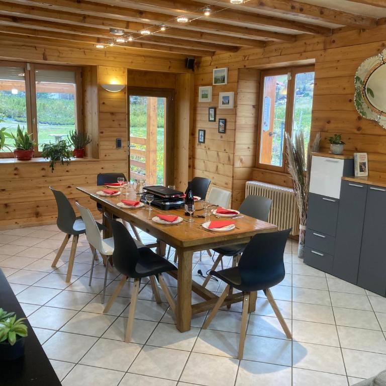 l'Echo des Glieres vue montagne centre village sauna & grill - Chalet - 9