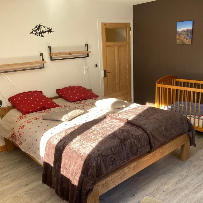 l'Echo des Glieres vue montagne centre village sauna & grill - Chalet - 11