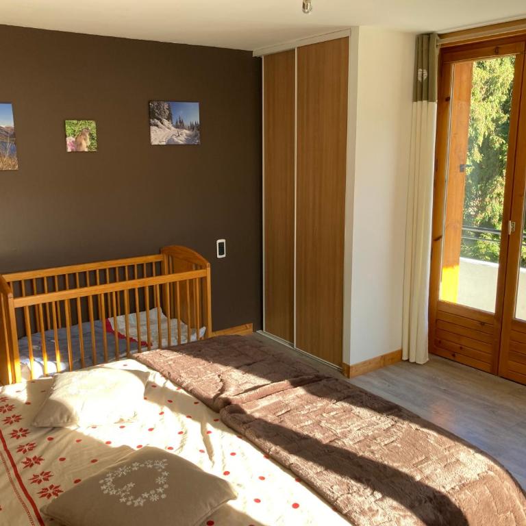 l'Echo des Glieres vue montagne centre village sauna & grill - Chalet - 14