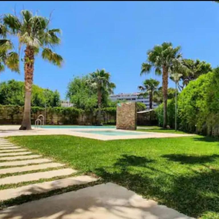 2 BEDROOMS NEXT TO THE BEACH&MIRAMAR SHOPPING CENTER-SWIMMING POOL-PARKINg - Two-Bedroom Apartment - 13