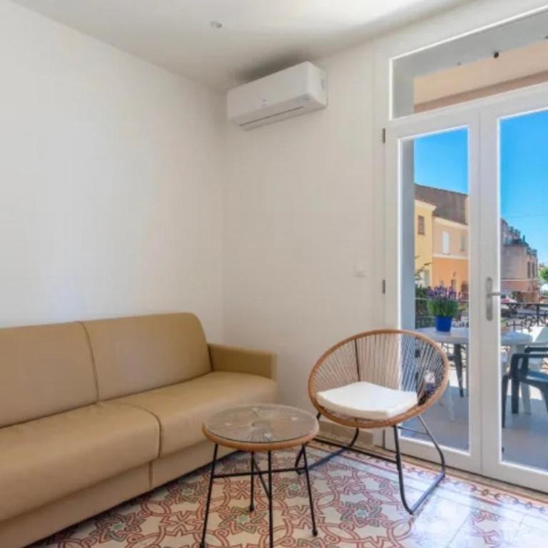 Remarquable T2 avec terrasse - Appartement 1 Chambre - 6