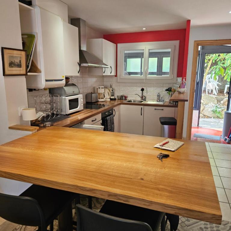 Appart T3, 60m2,quartier calme,idéal tout à pieds résidence et parking privé les cadenisses - Two-Bedroom Apartment - 3