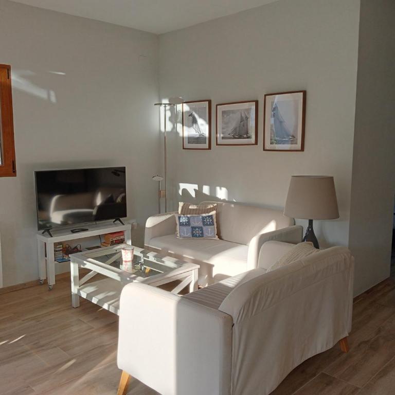 Mayarí - Three-Bedroom House - 9