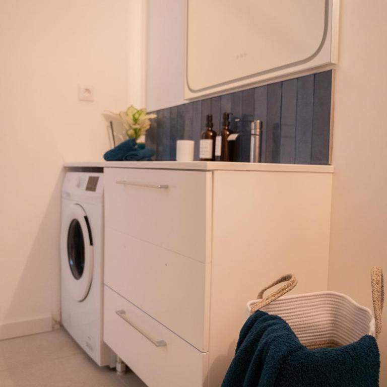 Loustalot - Appartement lumineux 3 chambres - Parking Gratuit - Appartement 3 Chambres - 5