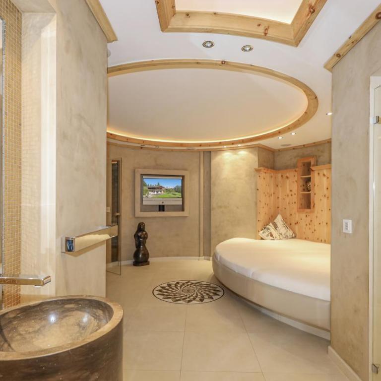 Chalet Bockberg Ski in - Ski out & Whirlpool in Kitzbühel by ONE VILLAS - Chalet - 43