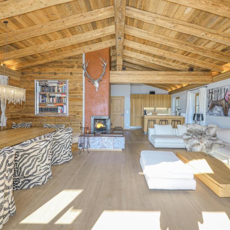 Chalet Bockberg Ski in - Ski out & Whirlpool in Kitzbühel by ONE VILLAS - Chalet - 3