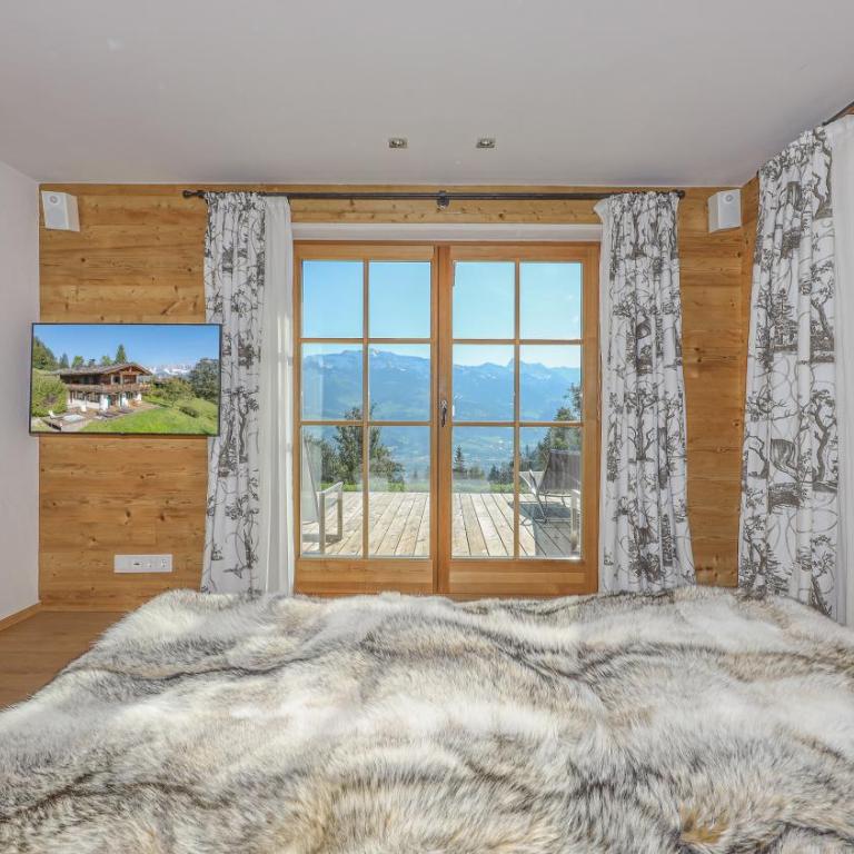 Chalet Bockberg Ski in - Ski out & Whirlpool in Kitzbühel by ONE VILLAS - Chalet - 14