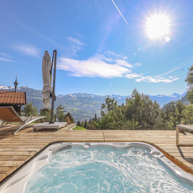 Chalet Bockberg Ski in - Ski out & Whirlpool in Kitzbühel by ONE VILLAS - Chalet - 11