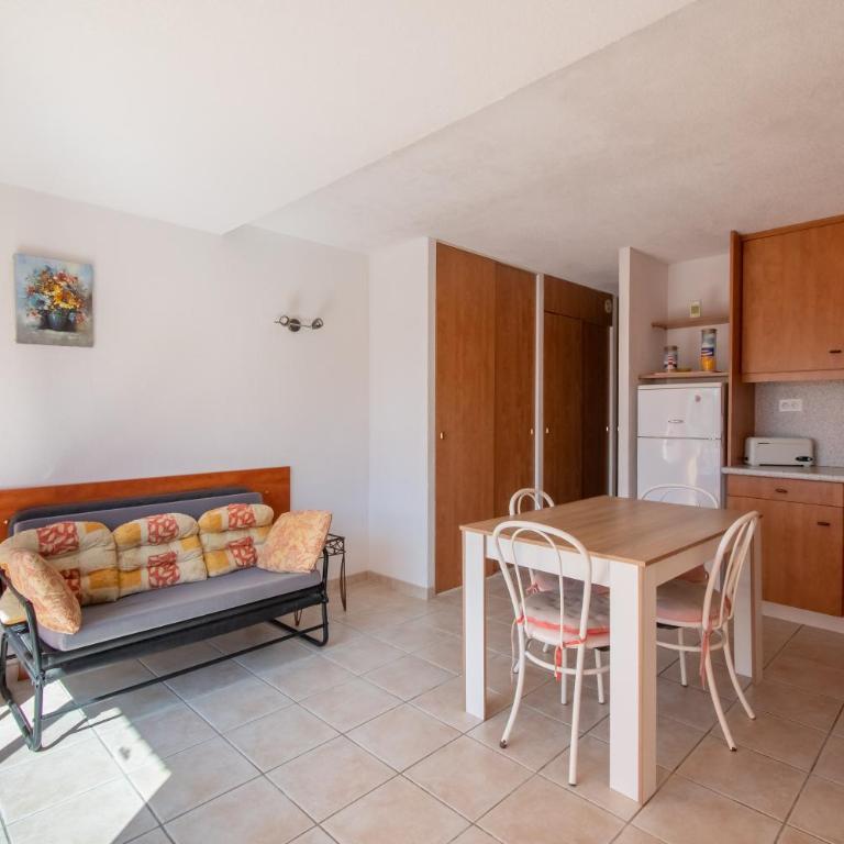 Le Brise Marine - Terrasse - Plage - Piscine - Parking - Two-Bedroom Apartment - 6