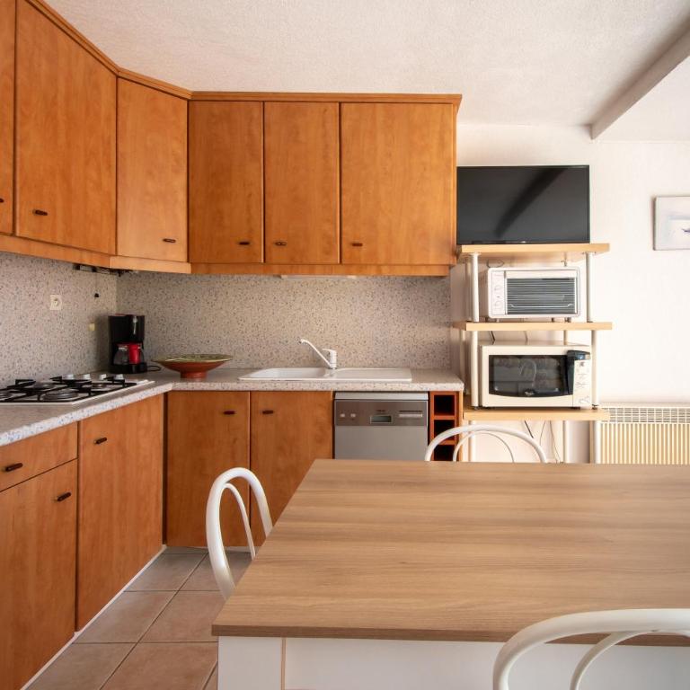 Le Brise Marine - Terrasse - Plage - Piscine - Parking - Two-Bedroom Apartment - 5