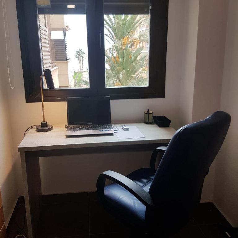 Bella ÁGUILAS - Excelente ubicación en Las Delicias, vistas al mar, Wifi y Parking gratis - Apartamento de 1 dormitorio - 3