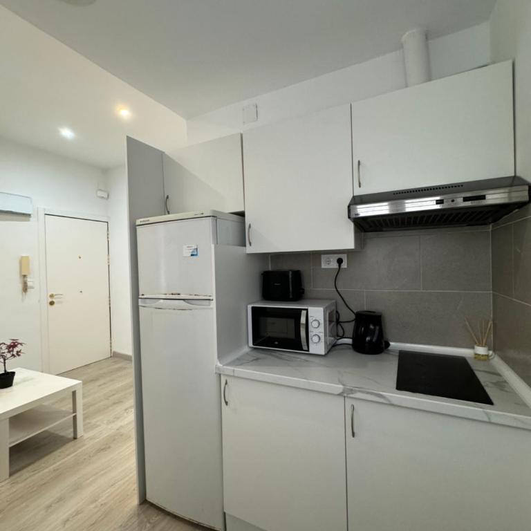 Best Located Renewed Apartment - Two-Bedroom Apartment - 8