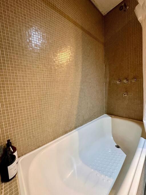 Palermo Soho - 7th floor retreat with skyline views - One-Bedroom Apartment - 16