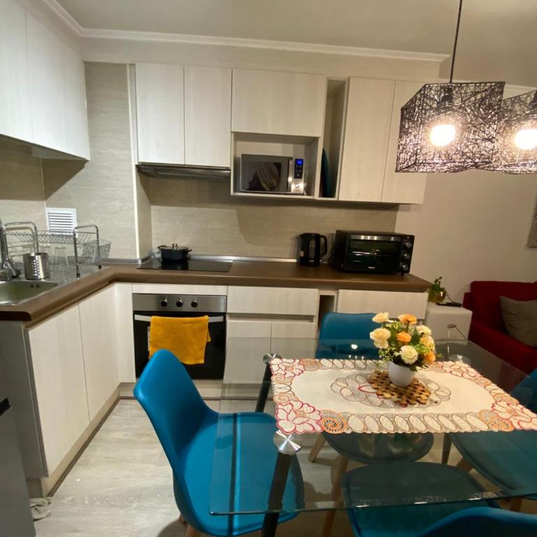 Departamento excelente ubicación, a pasos del faro - Two-Bedroom Apartment with Balcony and Terrace - 5