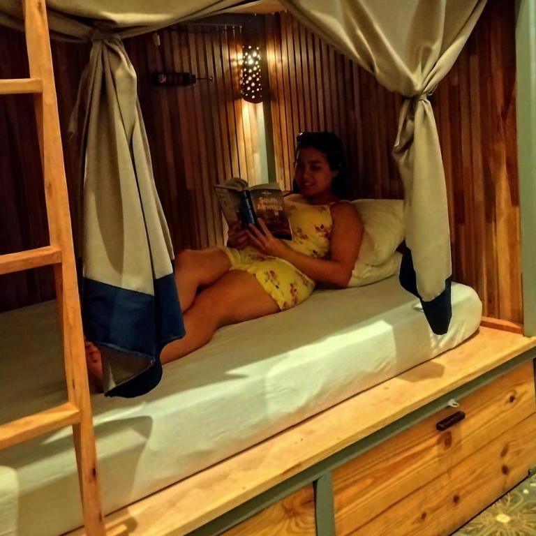 Mediterraneo Youth Hostel - Single Bed in Male Dormitory Room - 1
