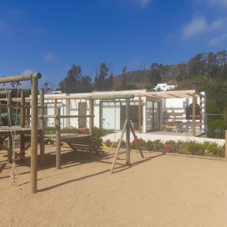 Punta Puyai Full equipo a pasos del mar - Three-Bedroom Apartment - 2