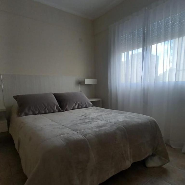 Luminoso y amplio departamento en el centro de la ciudad - Apartamento de 2 dormitorios - 12
