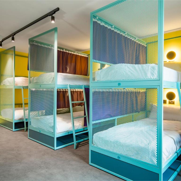 CX Trieste Giulia - Dormitorio Misto con 6 Posti Letto - 2