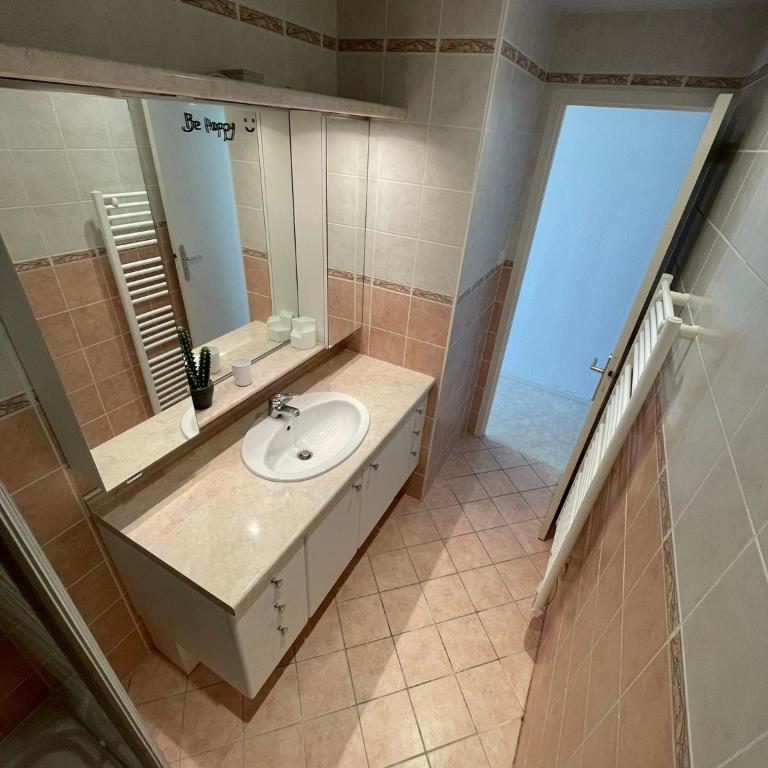 Appartement vue mer T2 de 51m2 avec 1 chambre - Appartamento con 1 Camera da Letto - 12