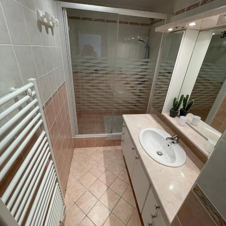 Appartement vue mer T2 de 51m2 avec 1 chambre - Appartamento con 1 Camera da Letto - 11