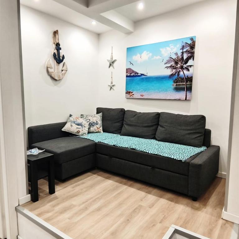 Antoinette Maison - Two-Bedroom Apartment - 16