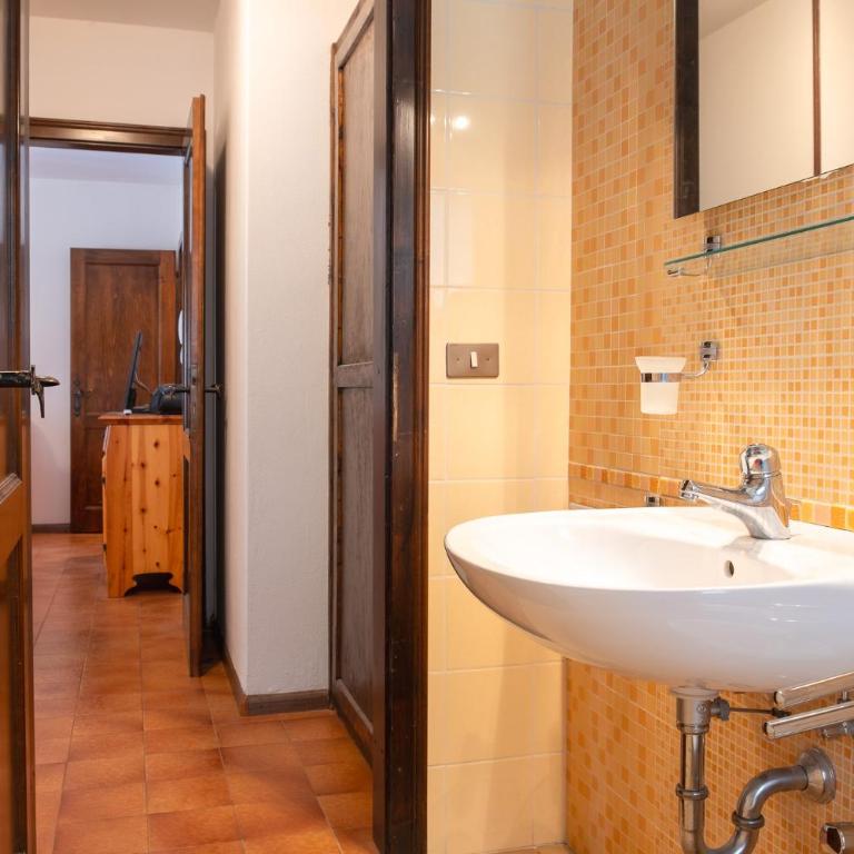 Appartamenti Des Alpes - Apartment mit 2 Schlafzimmern und Balkon - 33